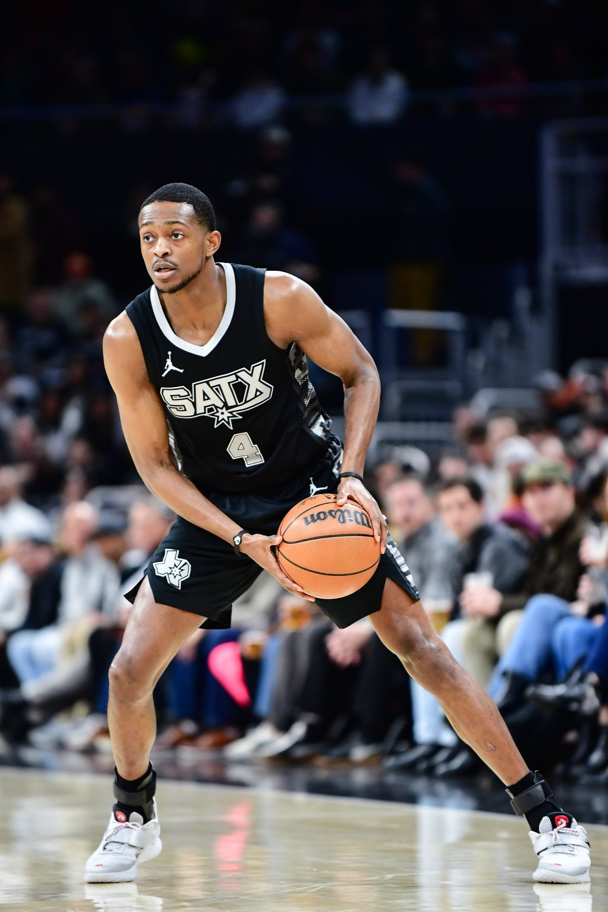 开云平台-包含太阳主场发威，击败马刺取得胜利的词条