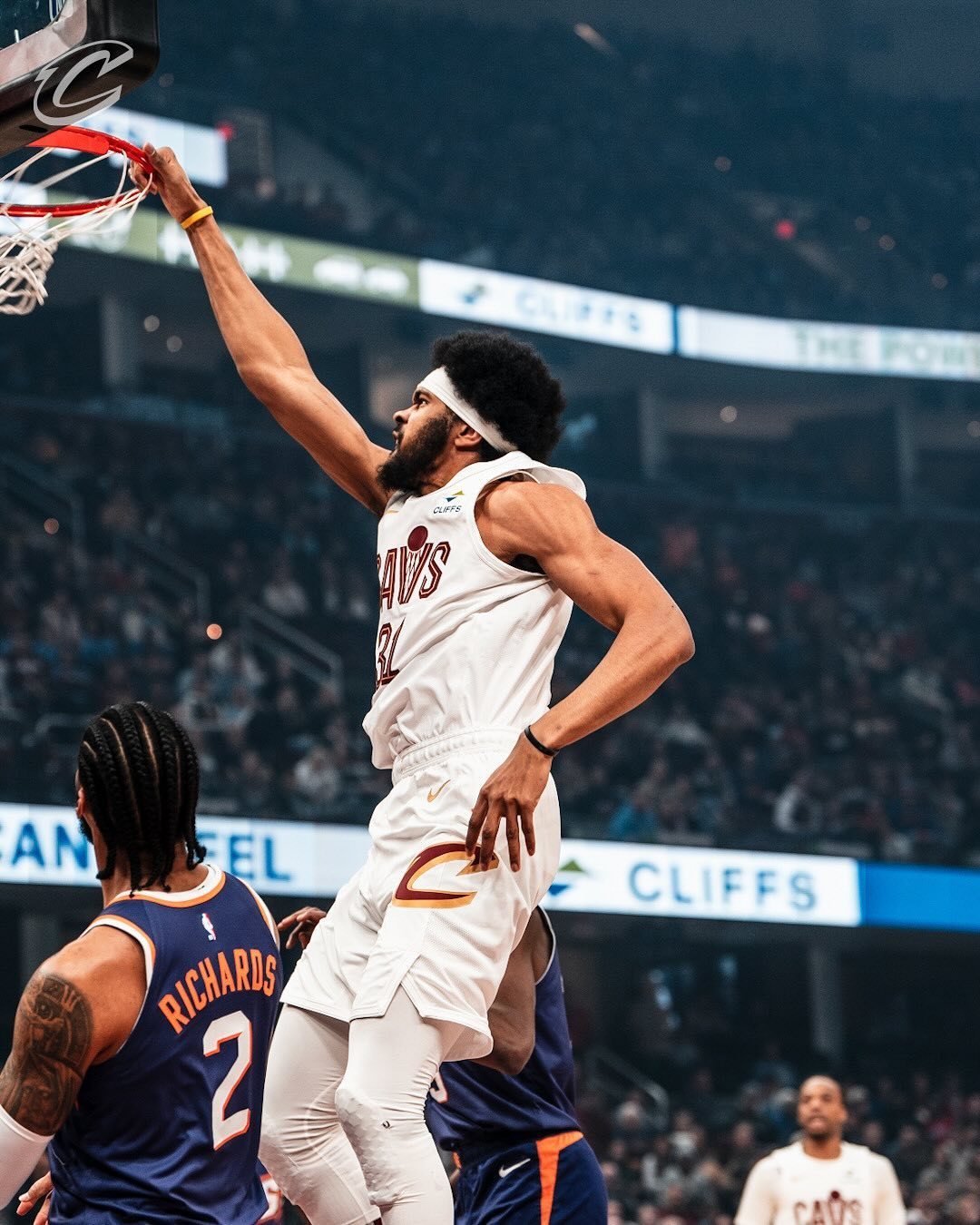 开云官方app入口-骑士队放弃胜利机会，连败无缘晋级