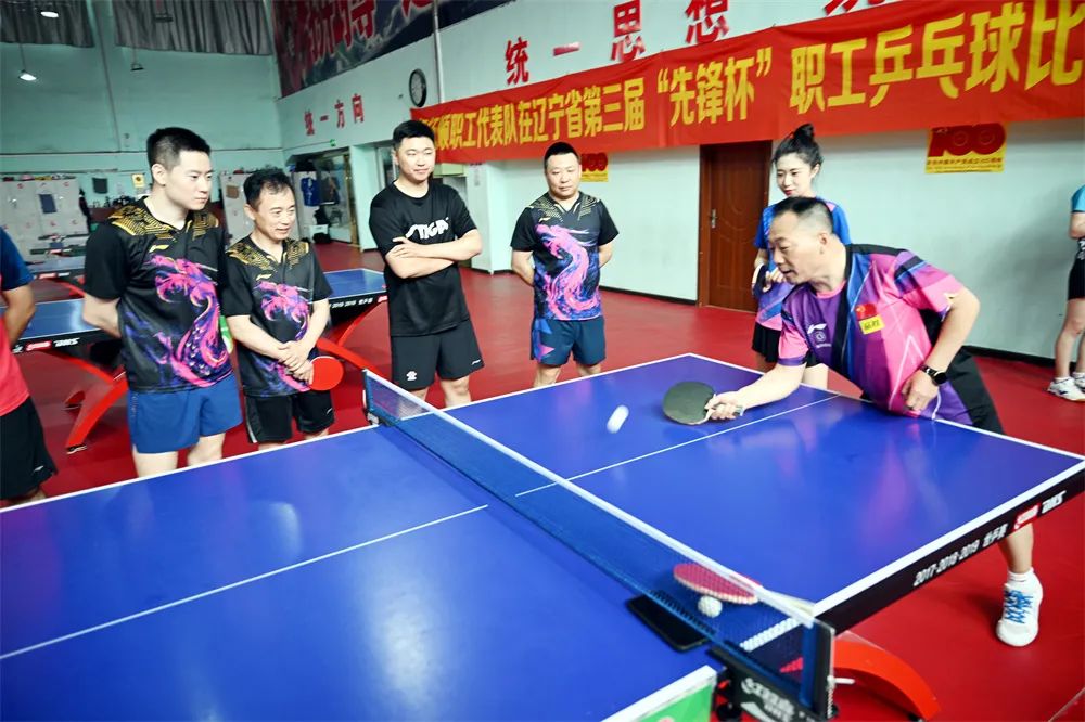 球员们用汗水和奋斗铸造胜利