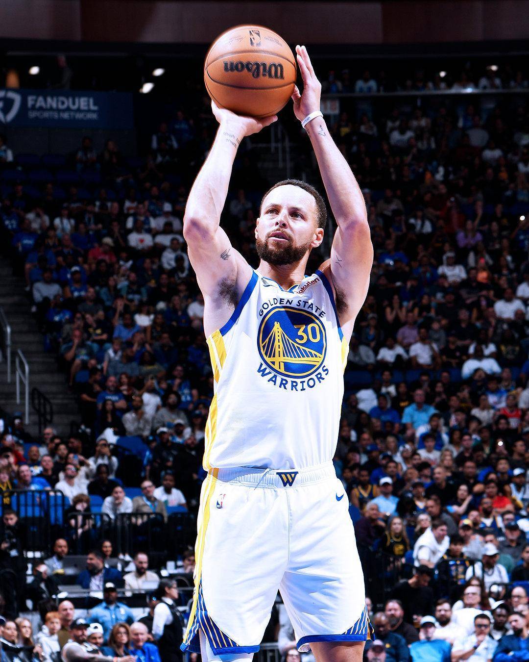 勇士主场大胜魔术，库里高效砍分的简单介绍