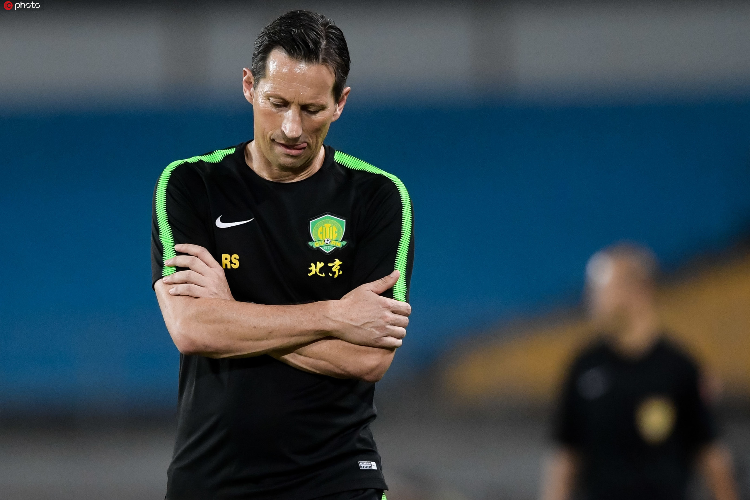 包含北美球队宣布换帅，新教练上任展望未来的词条