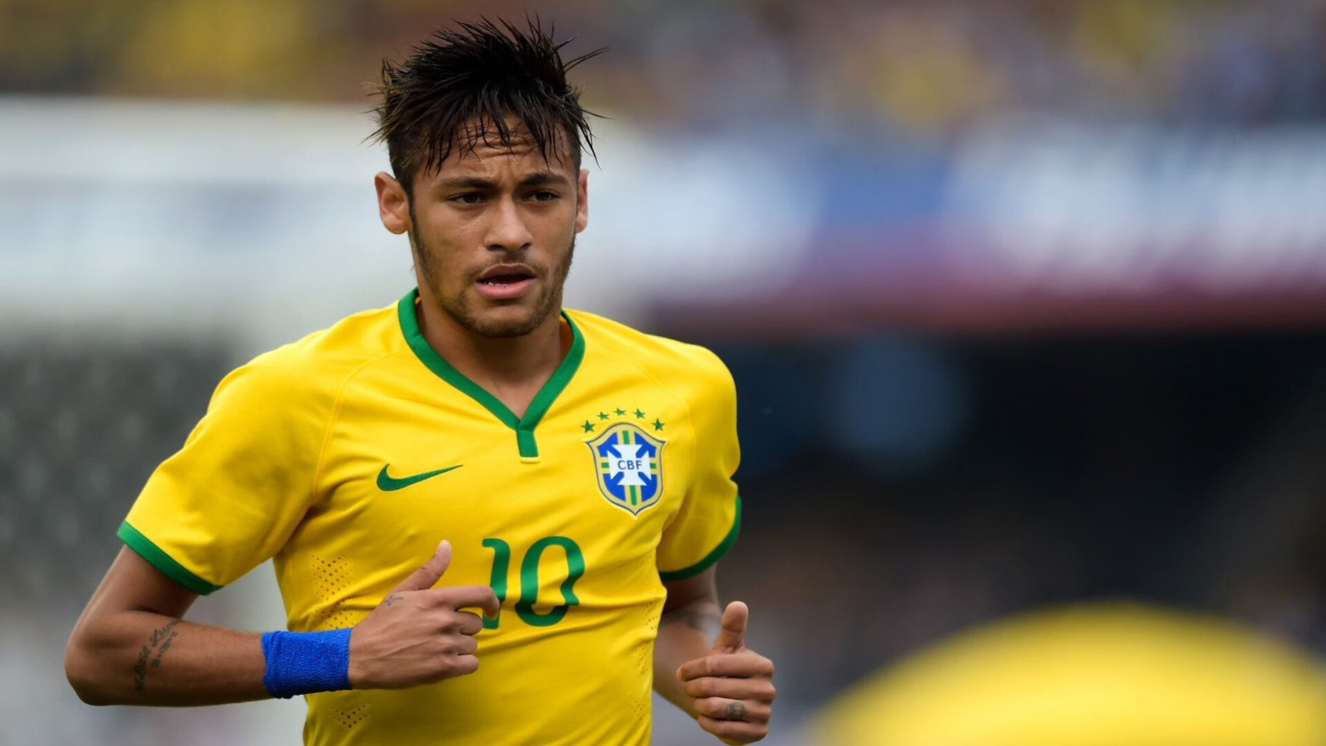 银箭奇袭，拉塞尔驾驶阿斯顿马丁绝杀红牛，改写F1权力格局